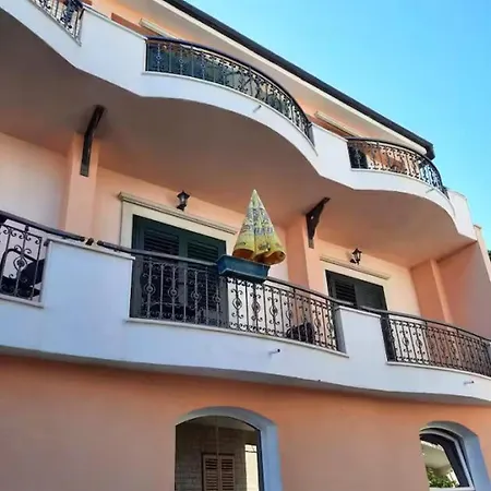 아파트 In With Sea View, Terrace, Air Conditioning, Wifi 3812-2 포드고라